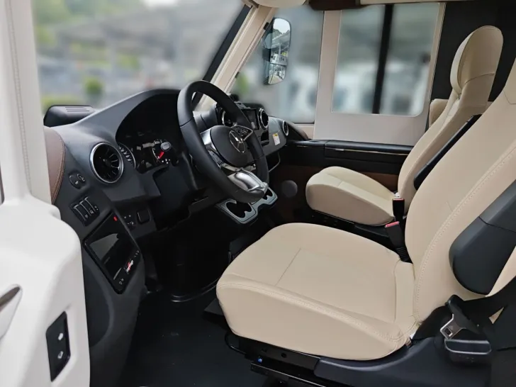 Fahrzeugbild Carthago chic c-line I 4.9 LE Mercedes #7