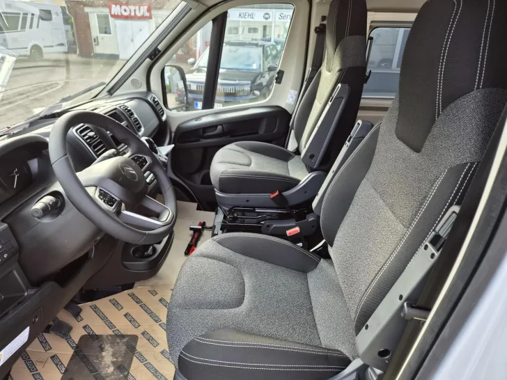 Fahrzeugbild Carado pro CV 600 *Pro Paket*Rahmenfenster* #12