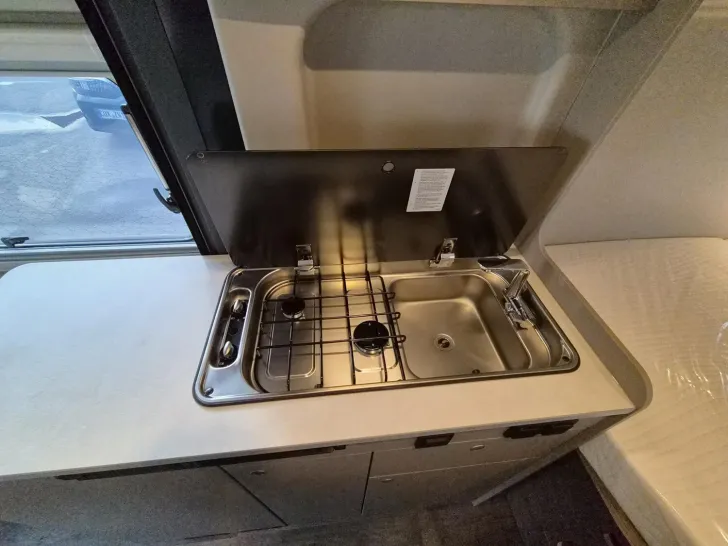 Fahrzeugbild Carado pro CV 600 *Pro Paket*Rahmenfenster* #17