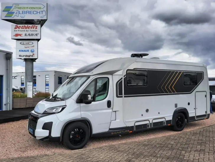 Fahrzeugbild Bürstner Signature SFT 7.4 Verfüg./Sparen Sie 9.888,- € #1