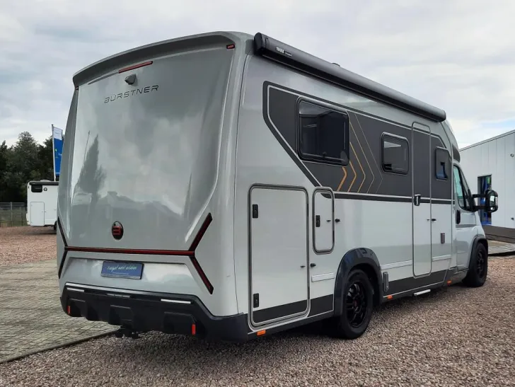 Fahrzeugbild Bürstner Signature SFT 7.4 Verfüg./Sparen Sie 9.888,- € #3