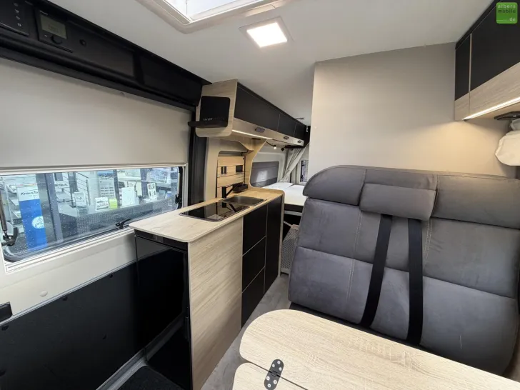 Fahrzeugbild Challenger Van Sport Edition V114 Arctic Safety Solar 2027 #11