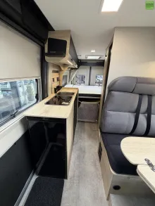 Fahrzeugbild Challenger Van Sport Edition V114 Arctic Safety Solar 2027 #13
