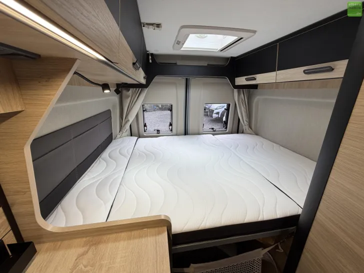 Fahrzeugbild Challenger Van Sport Edition V114 Arctic Safety Solar 2027 #21