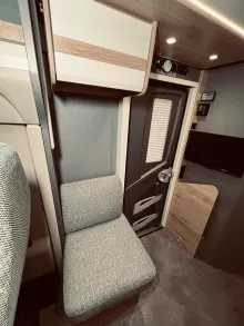 Fahrzeugbild Dethleffs Just Camp T 6812 EB Solar, Sat, TV, Hubbett #8
