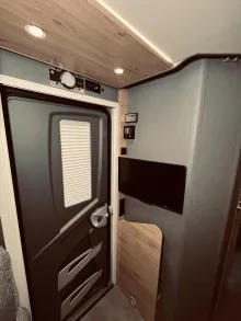 Fahrzeugbild Dethleffs Just Camp T 6812 EB Solar, Sat, TV, Hubbett #13
