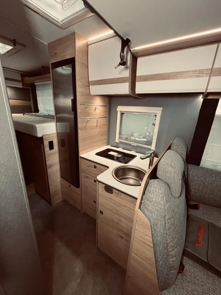 Fahrzeugbild Dethleffs Just Camp T 6812 EB Solar, Sat, TV, Hubbett #14