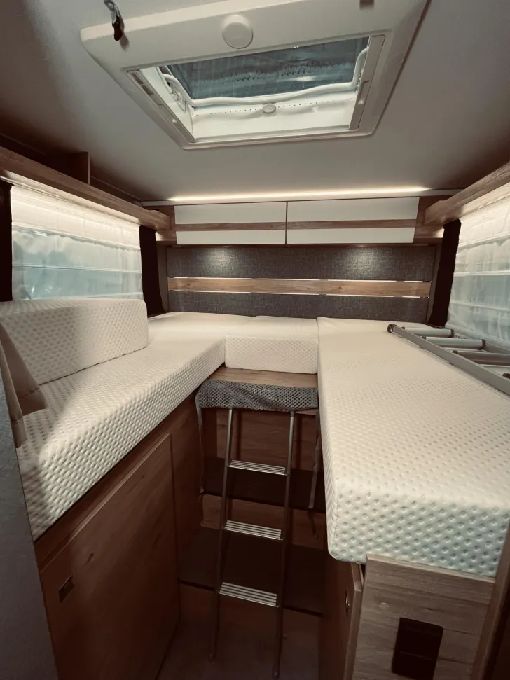 Fahrzeugbild Dethleffs Just Camp T 6812 EB Solar, Sat, TV, Hubbett #15