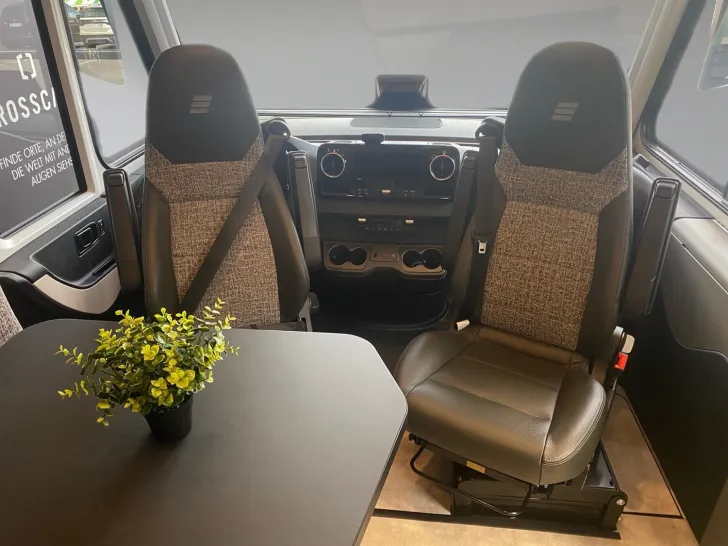 Fahrzeugbild Hymer B-Klasse MC I 580 Bugstauschränke, kein Hubbett #11