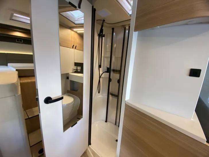 Fahrzeugbild Hymer B-Klasse MC I 580 Bugstauschränke, kein Hubbett #15