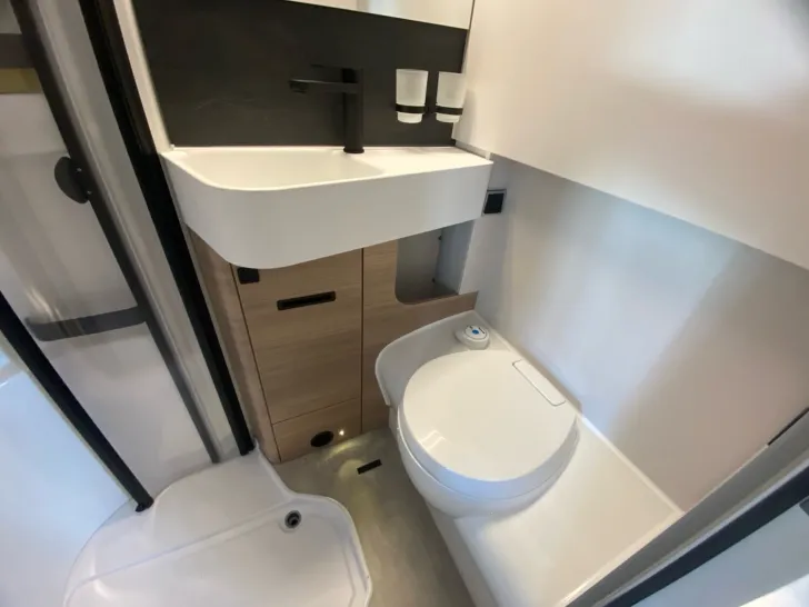 Fahrzeugbild Hymer B-Klasse MC I 580 Bugstauschränke, kein Hubbett #16