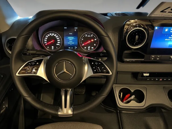 Fahrzeugbild Malibu Genius 641 LE 4x4 Black Edition Mercedes (628) #11