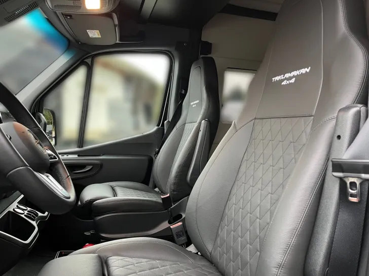 Fahrzeugbild Mercedes-Benz Sprinter Taklamakan 4x4 TAKLAMAKAN 4x4 #7
