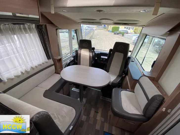 Sitzgruppe Knaus Sky i 700 LEG