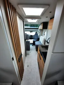 Fahrzeugbild Bürstner Signature SFT 7.4 Verfüg./Sparen Sie 9.888,- € #5