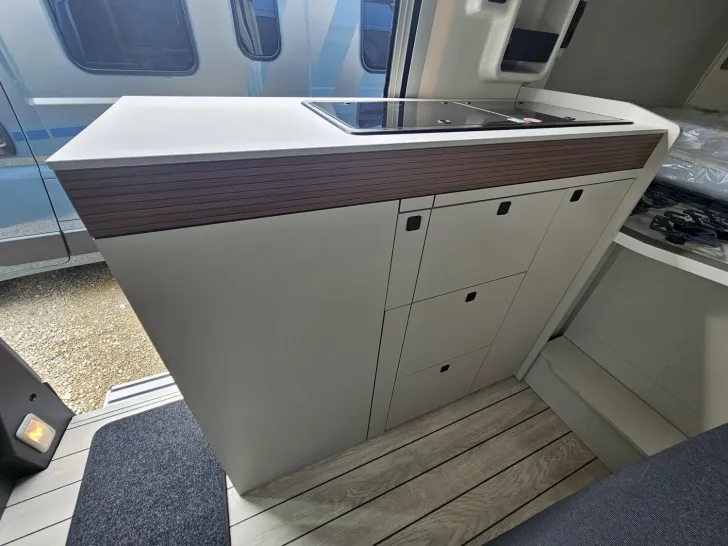 Fahrzeugbild Westfalia Columbus 540 D Premium Edition 140 PS Automatik #12