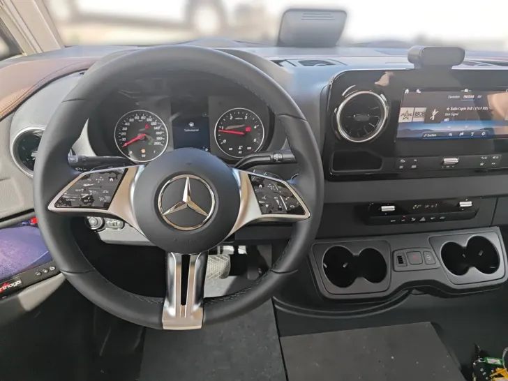 Fahrzeugbild Carthago chic c-line I 4.9 LE Mercedes #8