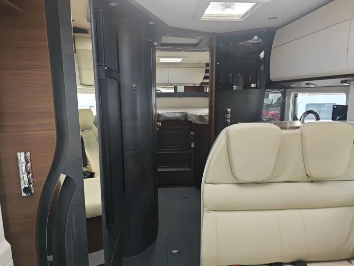 Fahrzeugbild Carthago chic c-line I 4.9 LE Mercedes #19