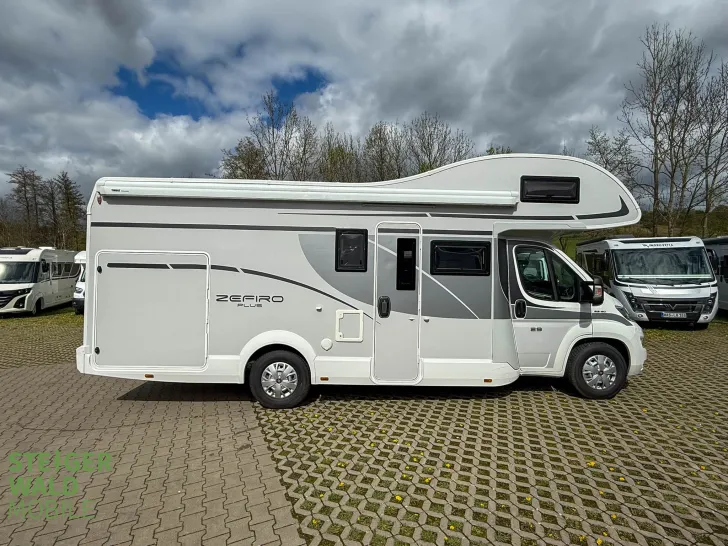 Fahrzeugbild Roller Team Zefiro 290 M*SAT+TV*180 PS... #4