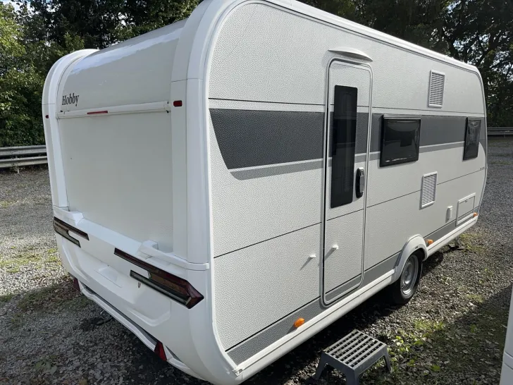 Fahrzeugbild Hobby De Luxe 490 KMF Modell 2026; 1800kg; #4