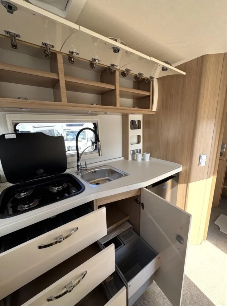 Fahrzeugbild Phoenix Midi Alkoven 7200 RSL #8