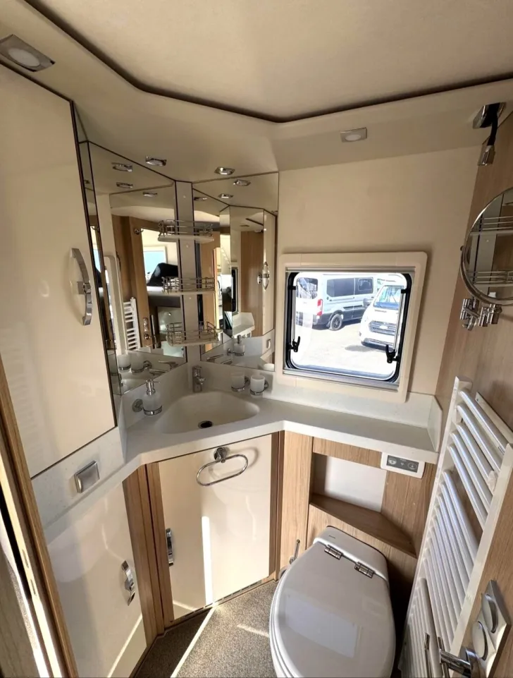 Fahrzeugbild Phoenix Midi Alkoven 7200 RSL #12