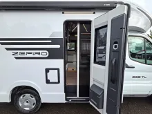 Fahrzeugbild Roller Team Zefiro 285 TL *ACC*TV-WIFI*LITHIUM*SOLAR*RFK* #4