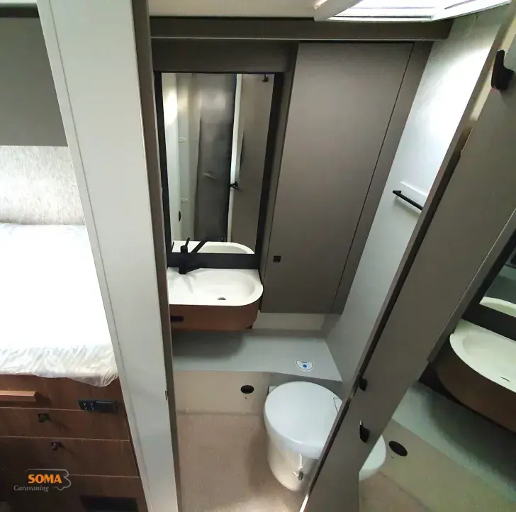 Fahrzeugbild LMC Cruiser 750 EF #20