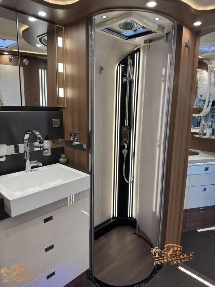 Fahrzeugbild Carthago chic e-line xl I I 61 LE Solar Lithium #23