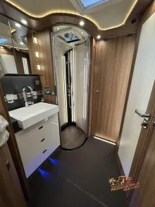 Fahrzeugbild Carthago chic e-line xl I I 61 LE Solar Lithium #27