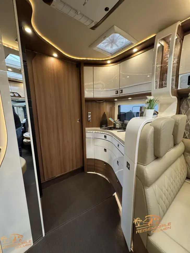 Fahrzeugbild Carthago chic e-line xl I I 61 LE Solar Lithium #29