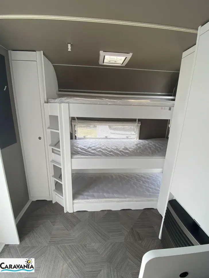 Fahrzeugbild Dethleffs c-go 565 FMK 3 er Stockbett #8