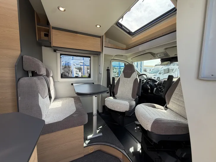 Fahrzeugbild GIOTTILINE Compact CX60 Premiere MJ27 - Super Kompakt #20