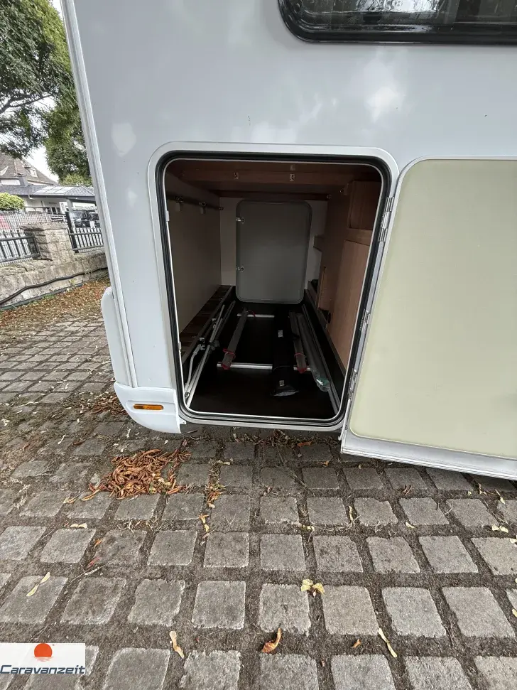 Fahrzeugbild Knaus Sky TI 700 MEG 1 Hand , Solaranlage #9