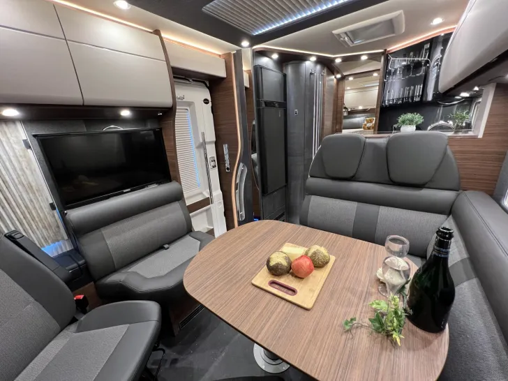 Fahrzeugbild chic c-line I 4.9 LE L Carthago Selection (361) #16