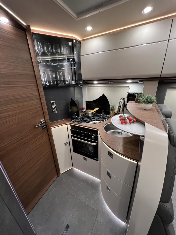 Fahrzeugbild chic c-line I 4.9 LE L Carthago Selection (361) #20