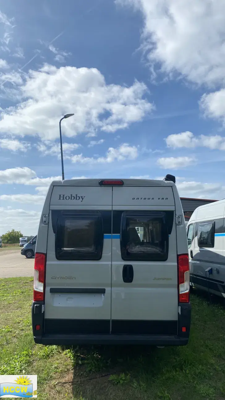 Frontal Hinten Hobby ONTOUR Van 640 ET Automatik