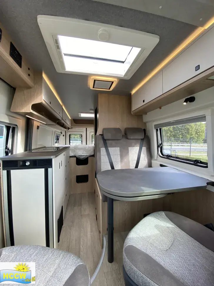 Sicht vorne-hinten Hobby ONTOUR Van 640 ET Automatik