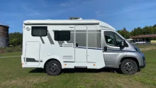 Seitlich Carado VAN 132 Automatik + SAT & TV
