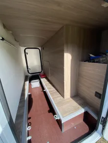 Heckgarage Carado VAN 132 Automatik + SAT & TV