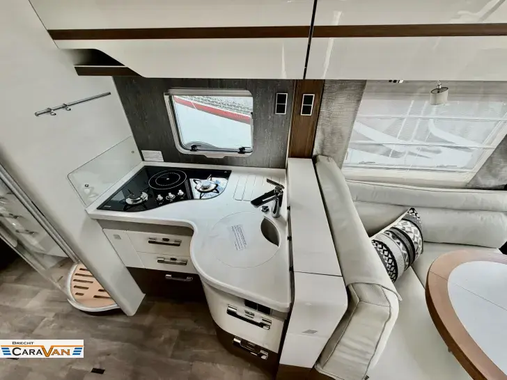 Fahrzeugbild Hymer B-Klasse ML I 890 Ohne Hubbett #7