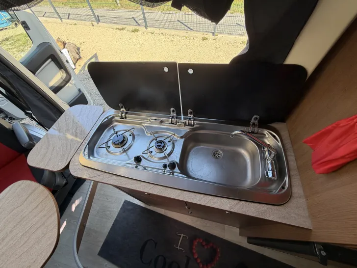 Fahrzeugbild Chausson Twist 08 Motorradbühne, top gewartet #10