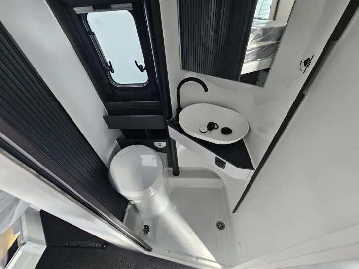 Fahrzeugbild Adria Twin Edition 640 SGX Solar|Lithium|Navi|RFK|usw. #8