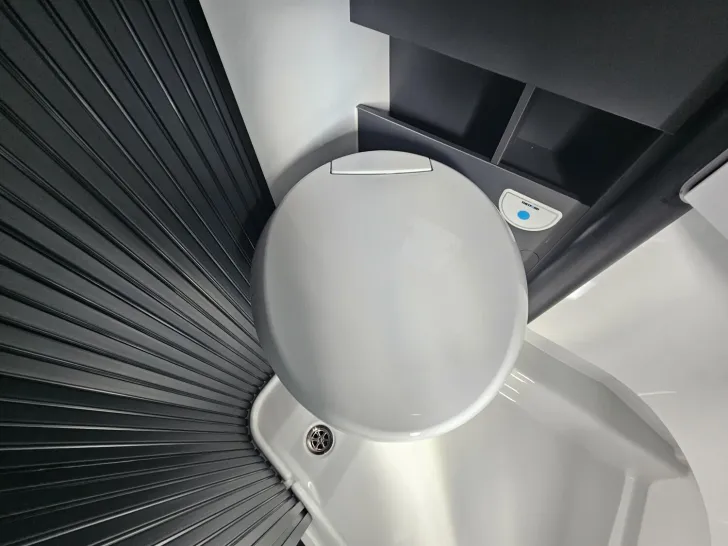 Fahrzeugbild Adria Twin Edition 640 SGX Solar|Lithium|Navi|RFK|usw. #10
