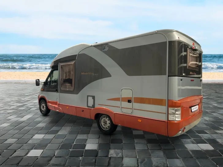Fahrzeugbild Renault Bürstner MegaVan IT 675/Festbett+Hubbett/Solar #3
