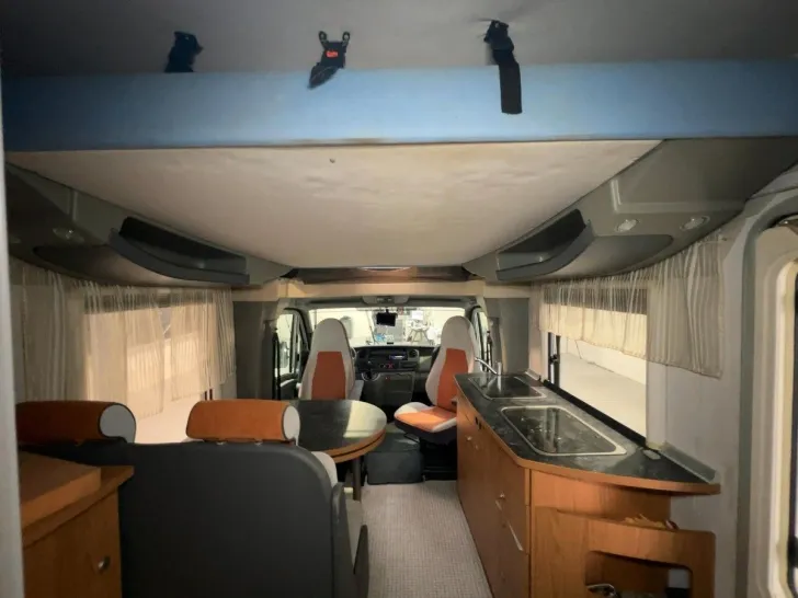 Fahrzeugbild Renault Bürstner MegaVan IT 675/Festbett+Hubbett/Solar #8