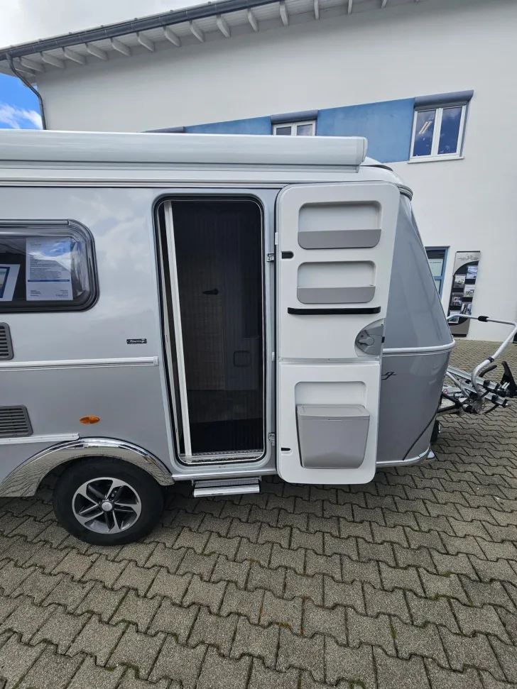 Fahrzeugbild Hymer Eriba Eriba Touring 530 Eder 30 Jahre Silver Edition #26