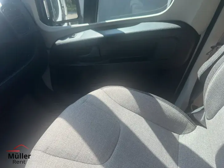 Fahrzeugbild Knaus BoxLife PRO 600 LIFETIME mit Längsbetten u. AHK #38