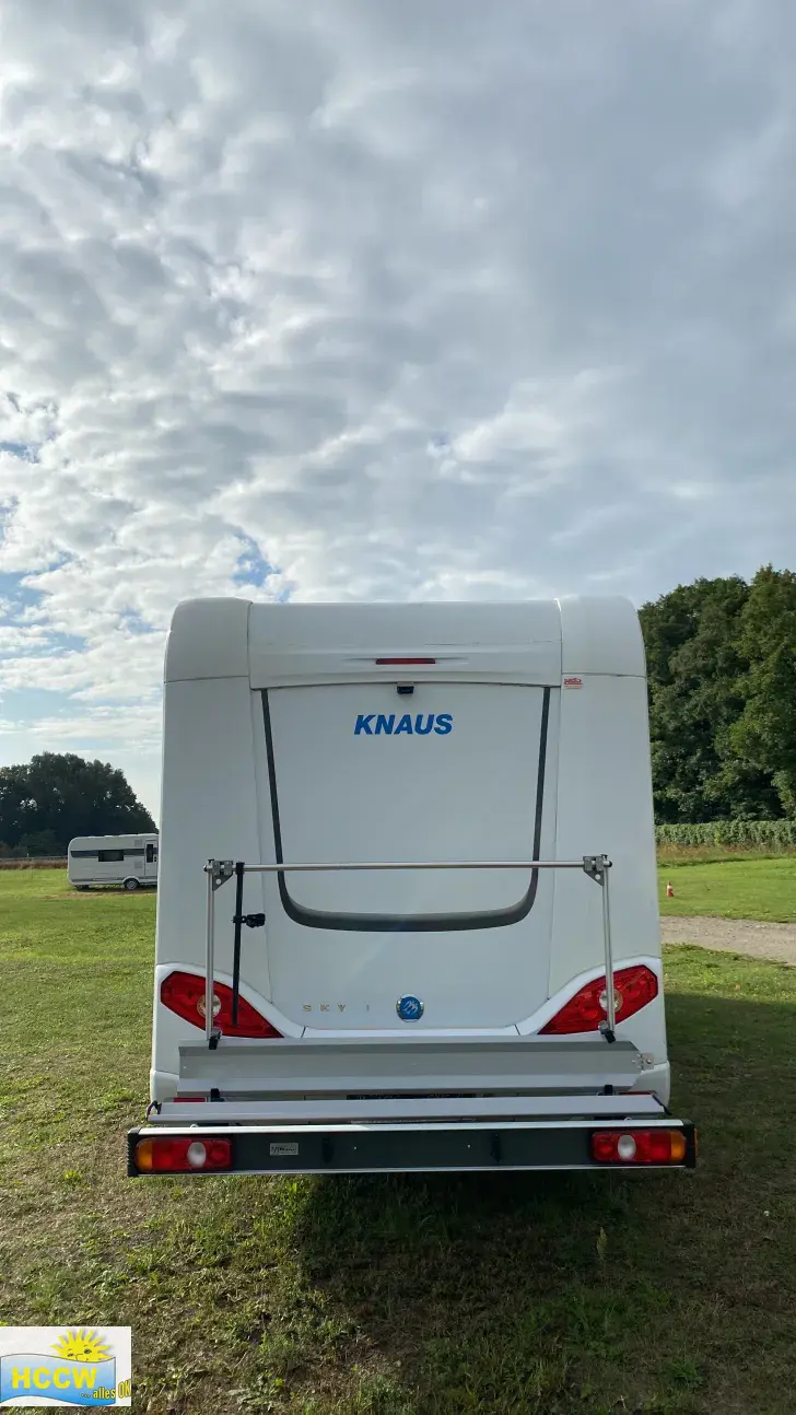 Frontal Hinten Knaus Sky i 700 LEG