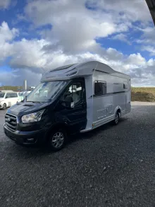 Fahrzeugbild Weinsberg CaraSuite 650 MEG Automatikgetriebe/155 PS #3